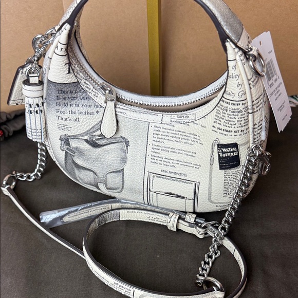 Coach Carmen Mini Tote Crossbody Bag Purse Newspaper Print Chain & Leather Strap - Picture 4 of 13